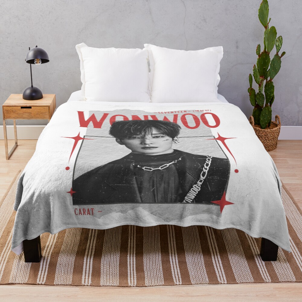 Seventeen Black And Red Wonwoo Group Members Y2k Preppy Collage Design Throw Blanket